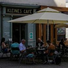 How to Choose Outdoor Café Barriers